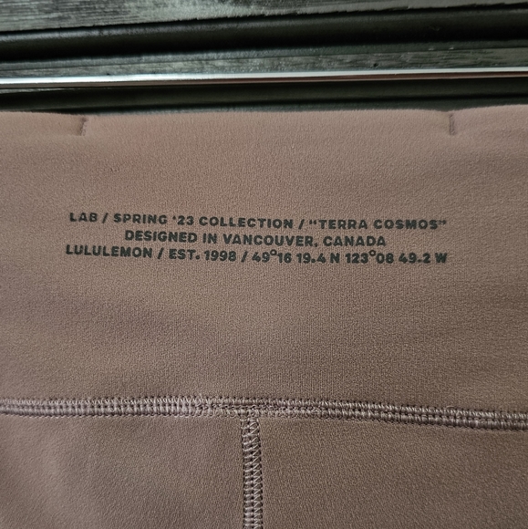 Lululemon LAB nulu leggings 😍 - Picture 10 of 15